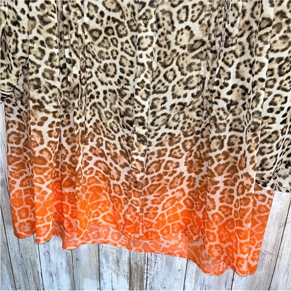 Chaus Leopard Ombré Orange Button Up - Picture 2 of 5